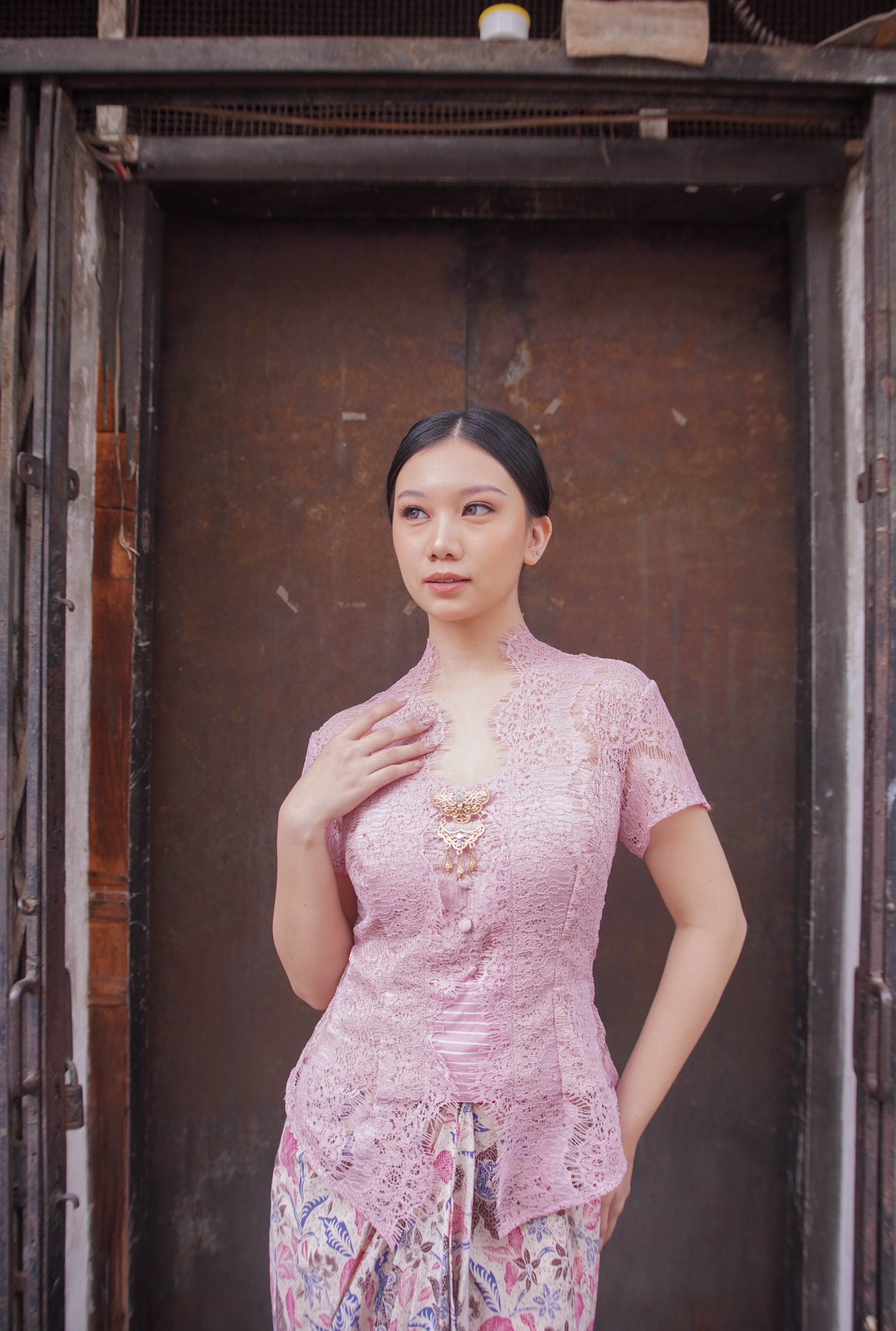 Kebaya Kutu Baru  Pink