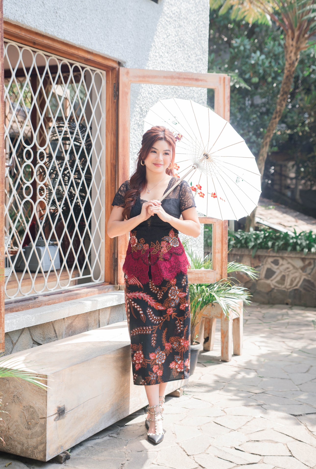 Kebaya Encim  Black Maroon