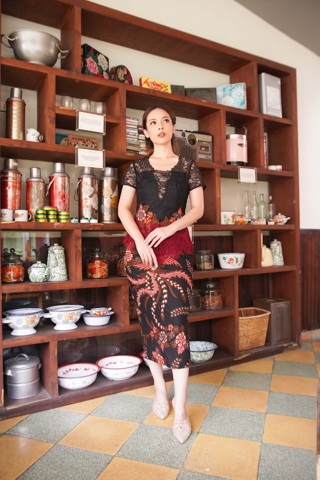 Kebaya Encim  Black Maroon